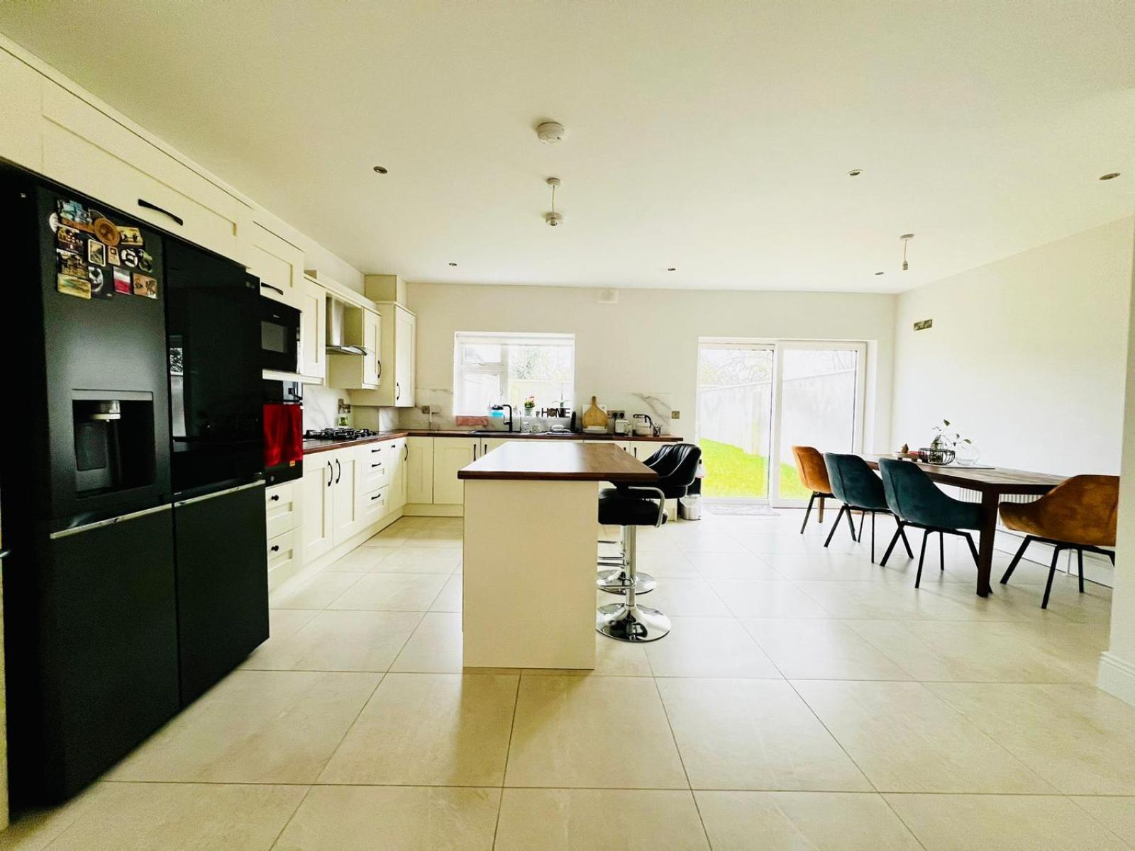 Room In Limerick Junction Extérieur photo